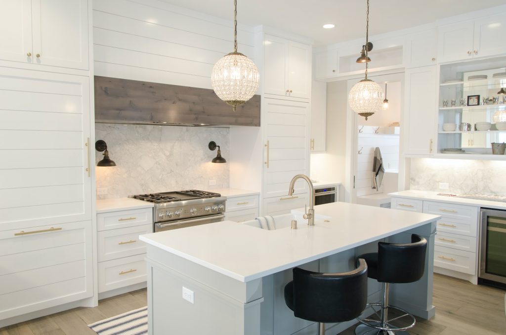 Bright and Beautiful: Exploring the Best Lighting Options to Elevate Your Home's Elegance