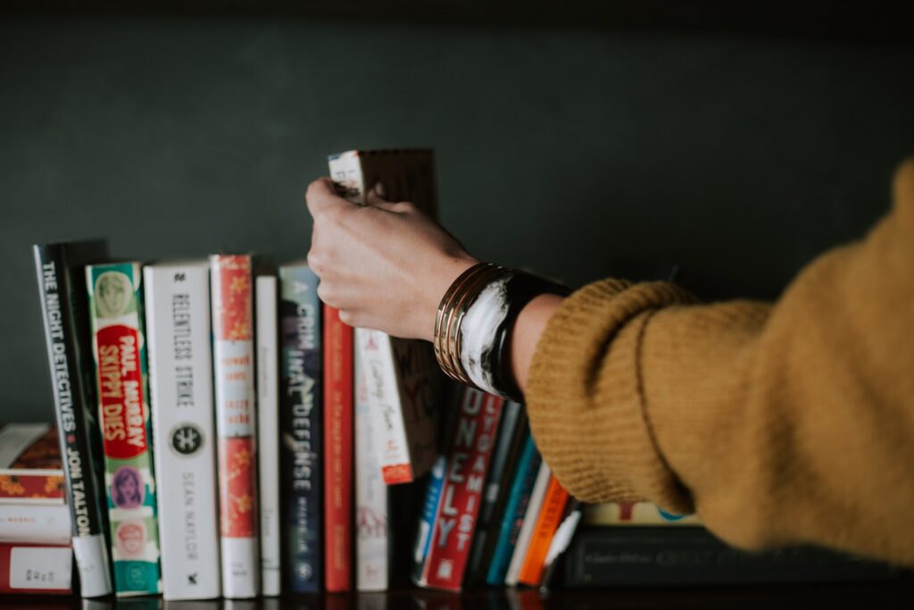 Creating Perfect Cozy Reading Corner