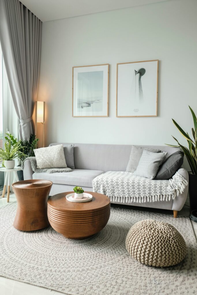 How to Achieve a Warm and Inviting Space with Simple Decor